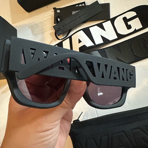Alexander Wang x H&M Sunglasses - Picture 9 of 12